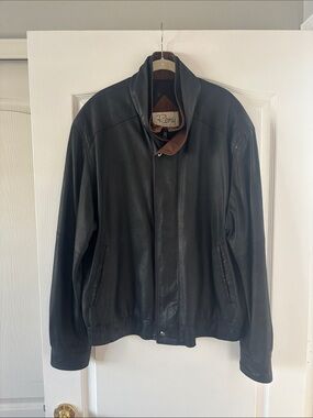 VINTAGE LUXURY REMY Men's/Women’s Black Leather Bomber Jacket SZ 44